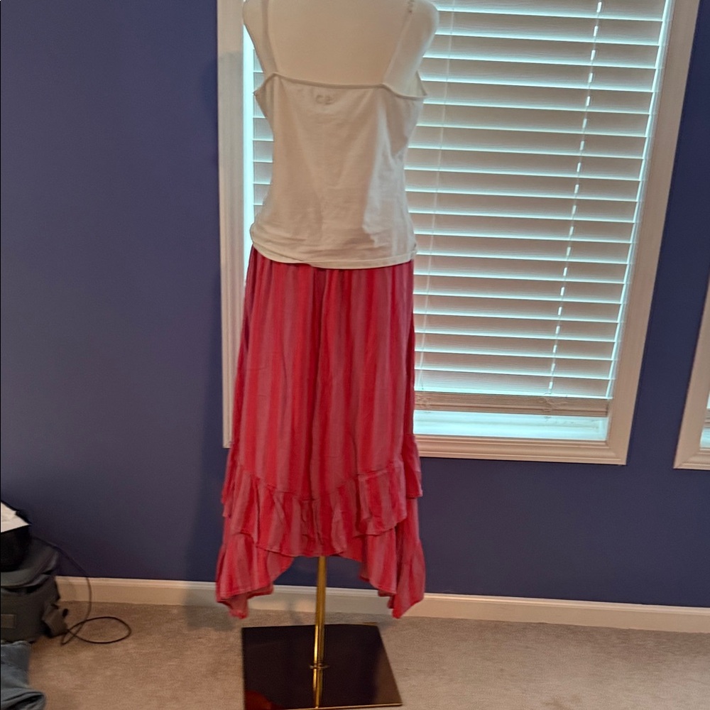 SO High-Low Pink Skirt - Picture 4 of 4